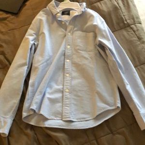Very nice dress shirt. Adult small. Abercrombie